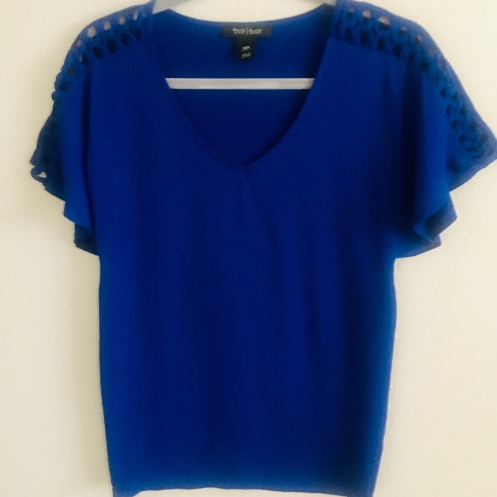White House Black Market beautiful Blue top.